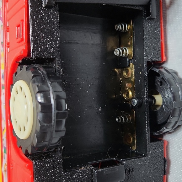 TV Broadcast Truck - Picture 7 of 7